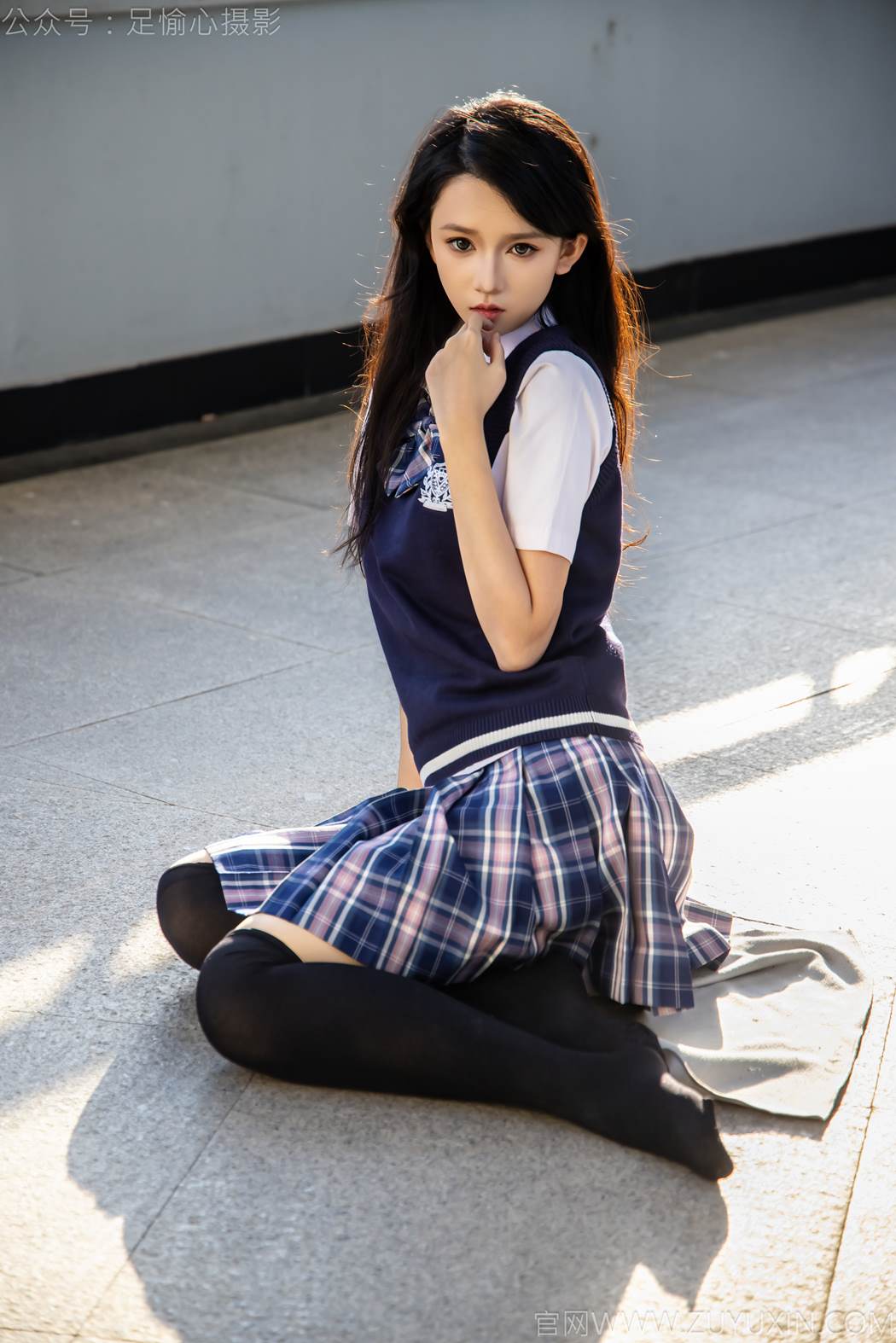 图片[25]-足愉心 NO.019 果酱（搭配：JK制服、小皮鞋、黑色丝袜、肉色打底裤）[73P] – 速更版-美库