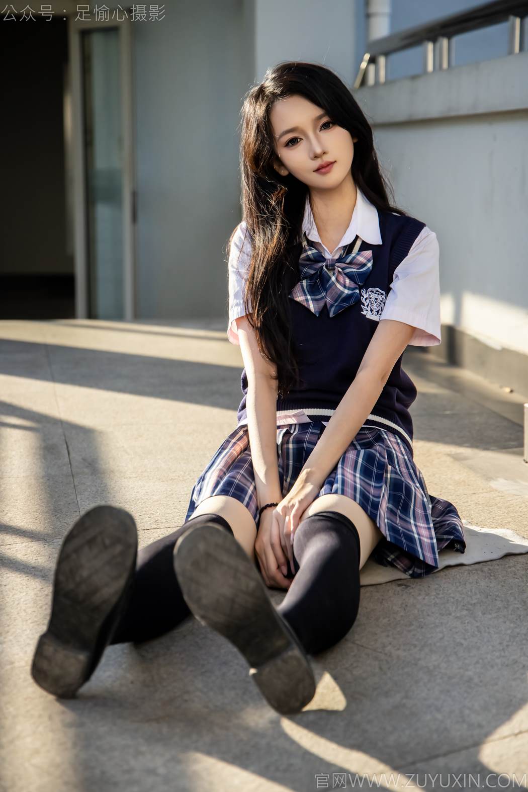 图片[31]-足愉心 NO.019 果酱（搭配：JK制服、小皮鞋、黑色丝袜、肉色打底裤）[73P] – 速更版-美库