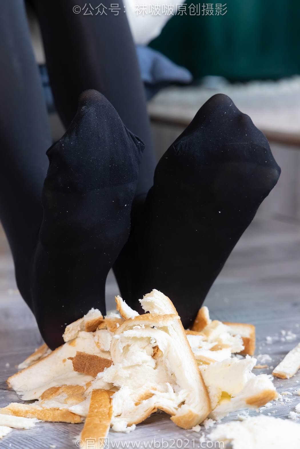 图片[28]-[BoBoSocks袜啵啵]NO.585 小甜豆-高跟鞋、大腿黑丝、踩面包剧情[90P] – 速更版-美库