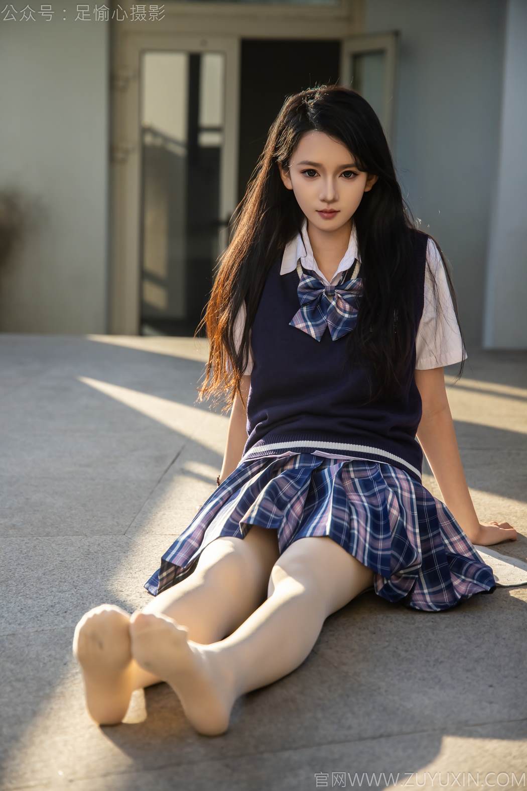 图片[37]-足愉心 NO.019 果酱（搭配：JK制服、小皮鞋、黑色丝袜、肉色打底裤）[73P] – 速更版-美库