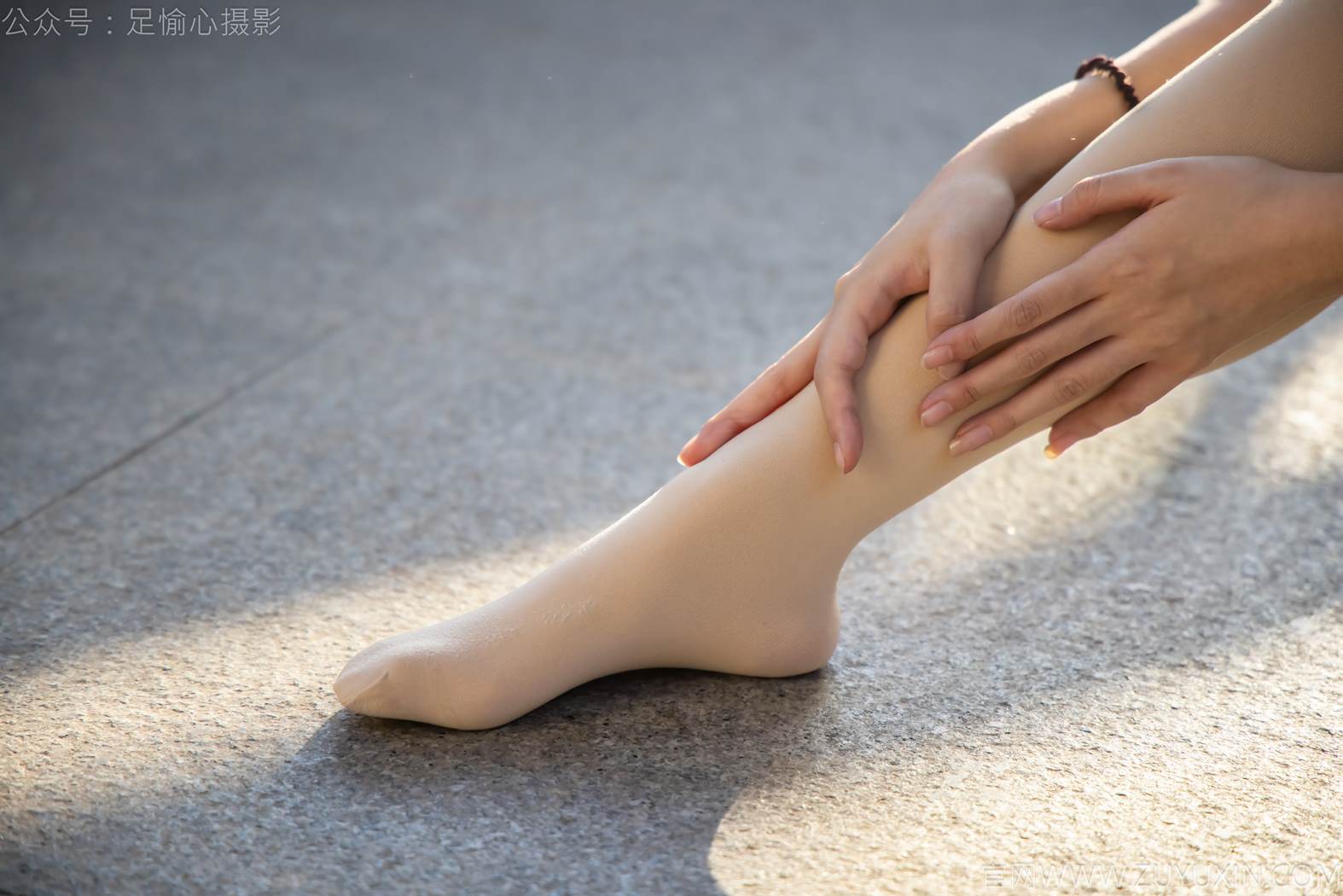 图片[39]-足愉心 NO.019 果酱（搭配：JK制服、小皮鞋、黑色丝袜、肉色打底裤）[73P] – 速更版-美库