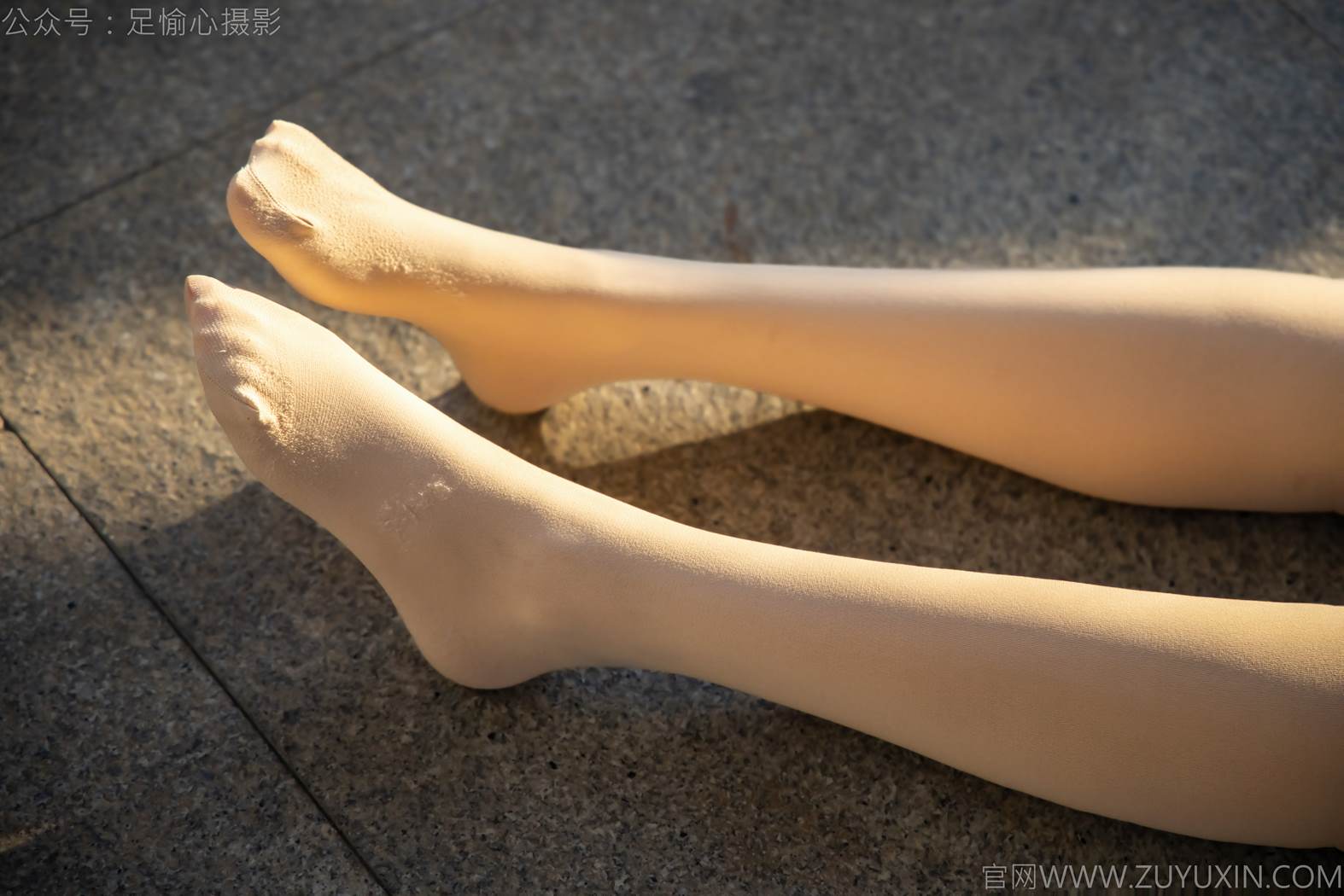 图片[43]-足愉心 NO.019 果酱（搭配：JK制服、小皮鞋、黑色丝袜、肉色打底裤）[73P] – 速更版-美库