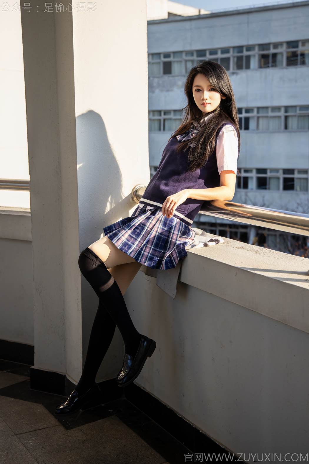 图片[49]-足愉心 NO.019 果酱（搭配：JK制服、小皮鞋、黑色丝袜、肉色打底裤）[73P] – 速更版-美库