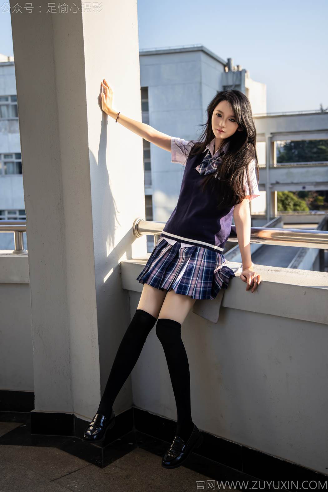 图片[50]-足愉心 NO.019 果酱（搭配：JK制服、小皮鞋、黑色丝袜、肉色打底裤）[73P] – 速更版-美库