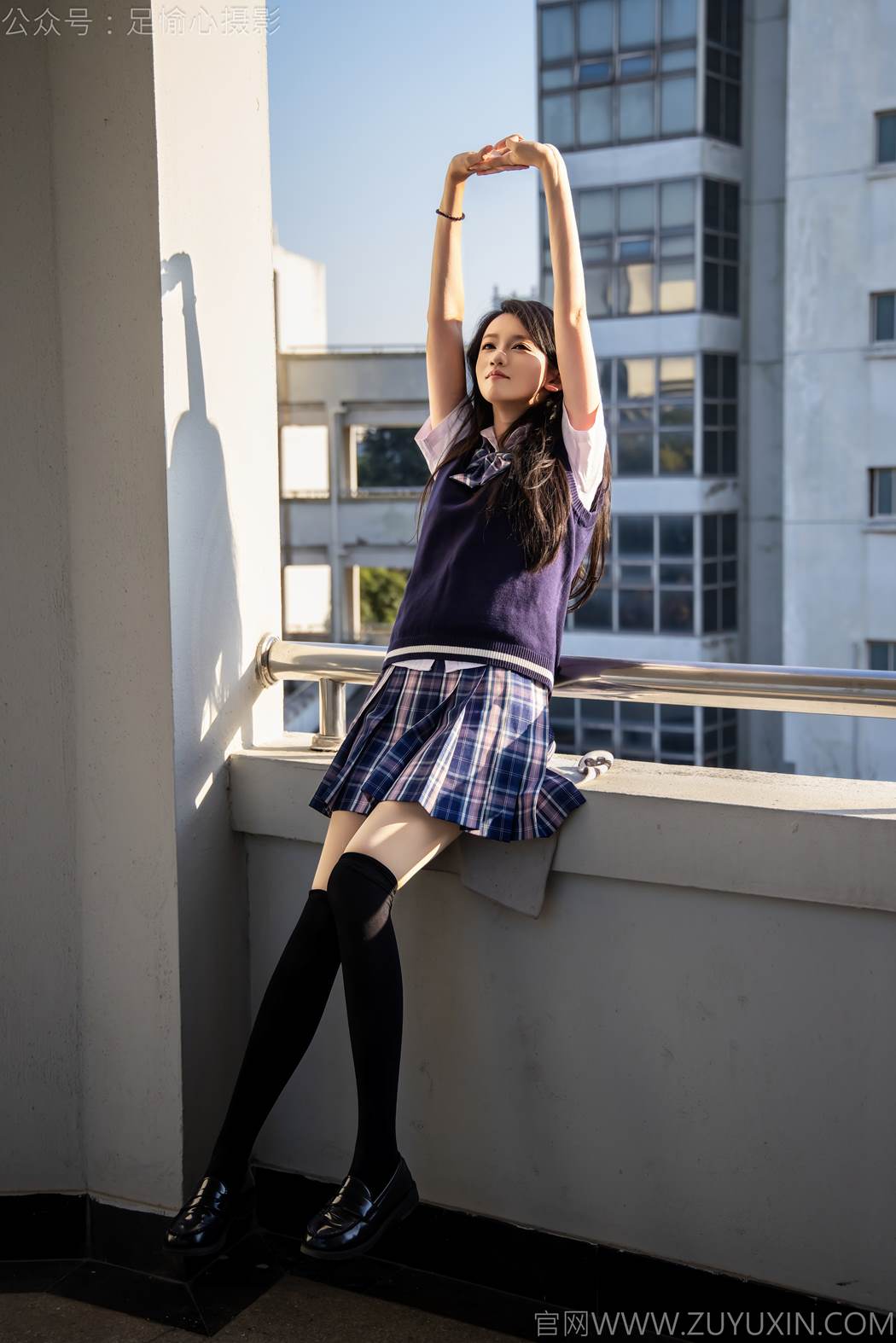 图片[51]-足愉心 NO.019 果酱（搭配：JK制服、小皮鞋、黑色丝袜、肉色打底裤）[73P] – 速更版-美库