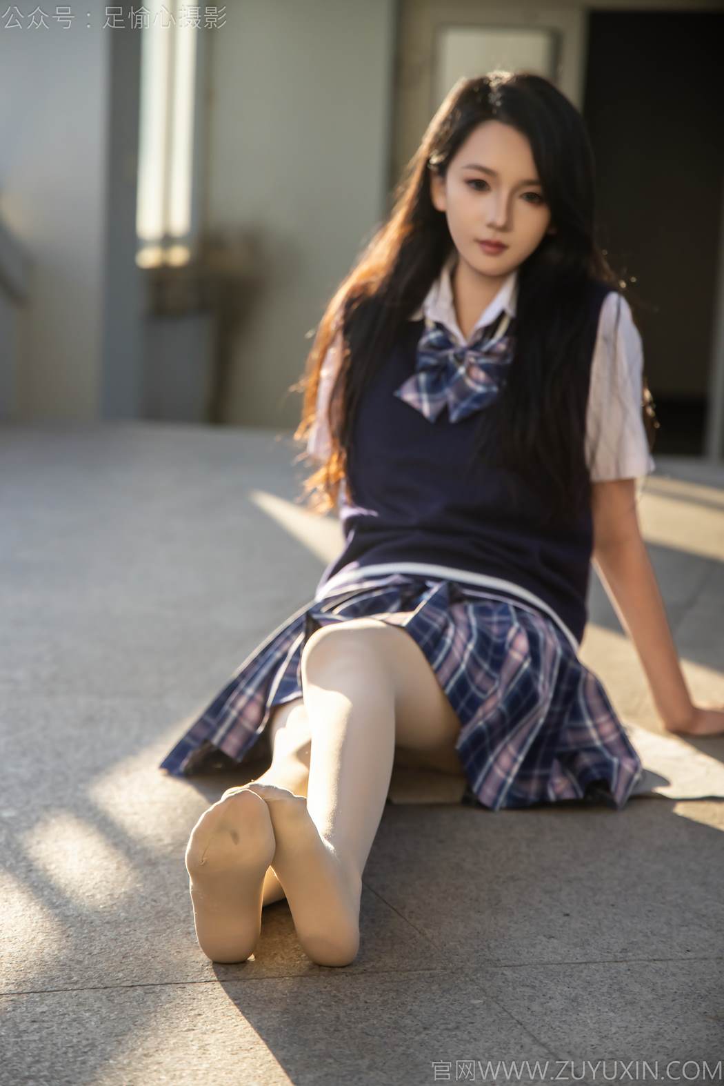 图片[54]-足愉心 NO.019 果酱（搭配：JK制服、小皮鞋、黑色丝袜、肉色打底裤）[73P] – 速更版-美库