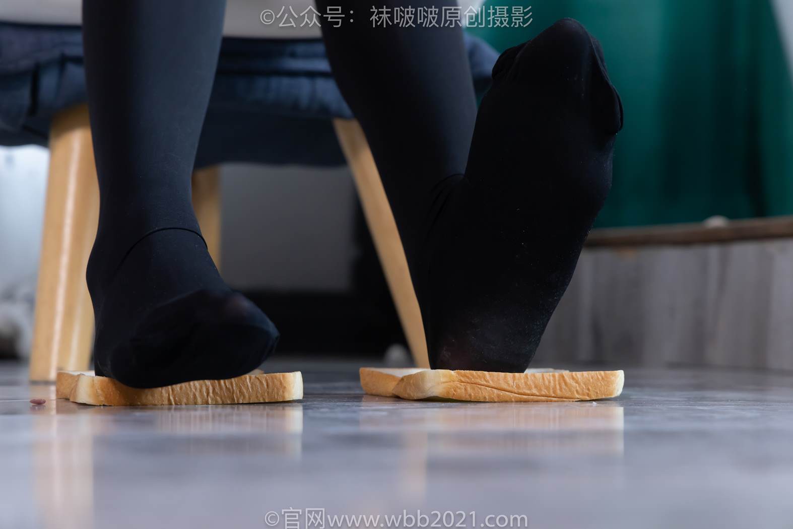 图片[79]-[BoBoSocks袜啵啵]NO.585 小甜豆-高跟鞋、大腿黑丝、踩面包剧情[90P] – 速更版-美库