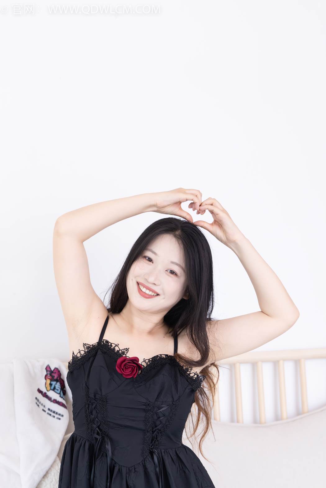 图片[24]-物恋传媒 NO.2421 小紫-高跟鞋、薄灰丝、裸足[120P] – 速更版-美库