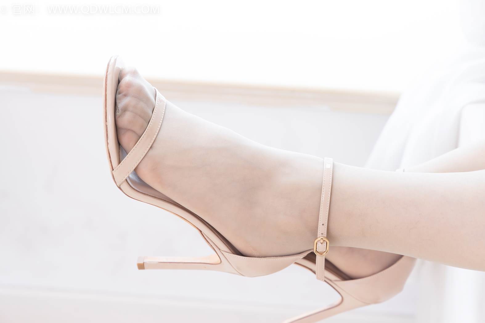 图片[104]-物恋传媒 NO.2421 小紫-高跟鞋、薄灰丝、裸足[120P] – 速更版-美库