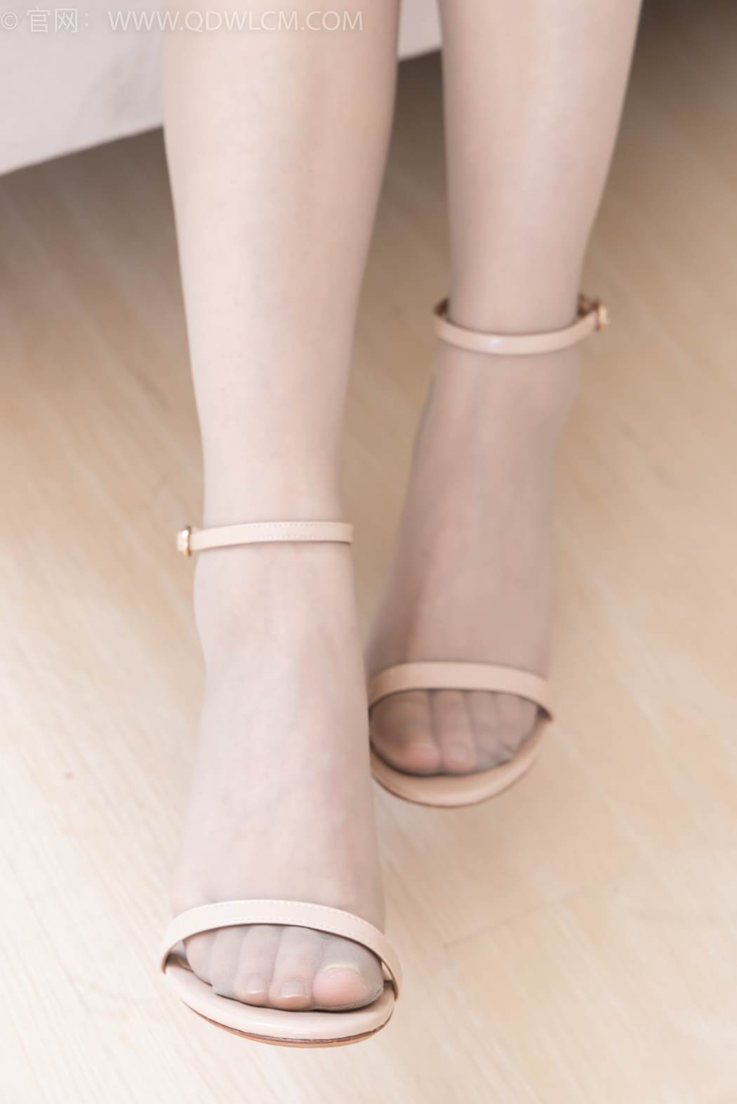 图片[105]-物恋传媒 NO.2421 小紫-高跟鞋、薄灰丝、裸足[120P] – 速更版-美库