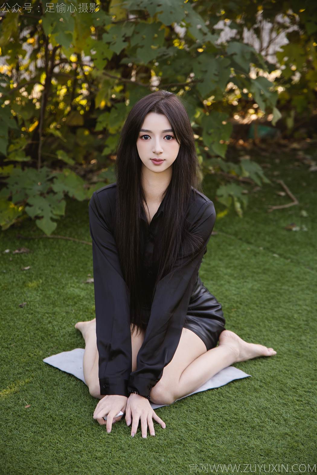 图片[10]-足愉心 NO.020 云悦（搭配：黑色衬衫、皮裙、高跟鞋、裸足）[100P] – 速更版-美库