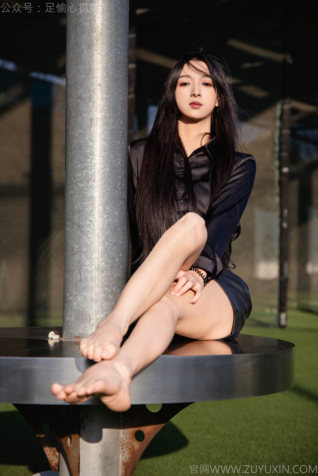 图片[76]-足愉心 NO.020 云悦（搭配：黑色衬衫、皮裙、高跟鞋、裸足）[100P] – 速更版-美库