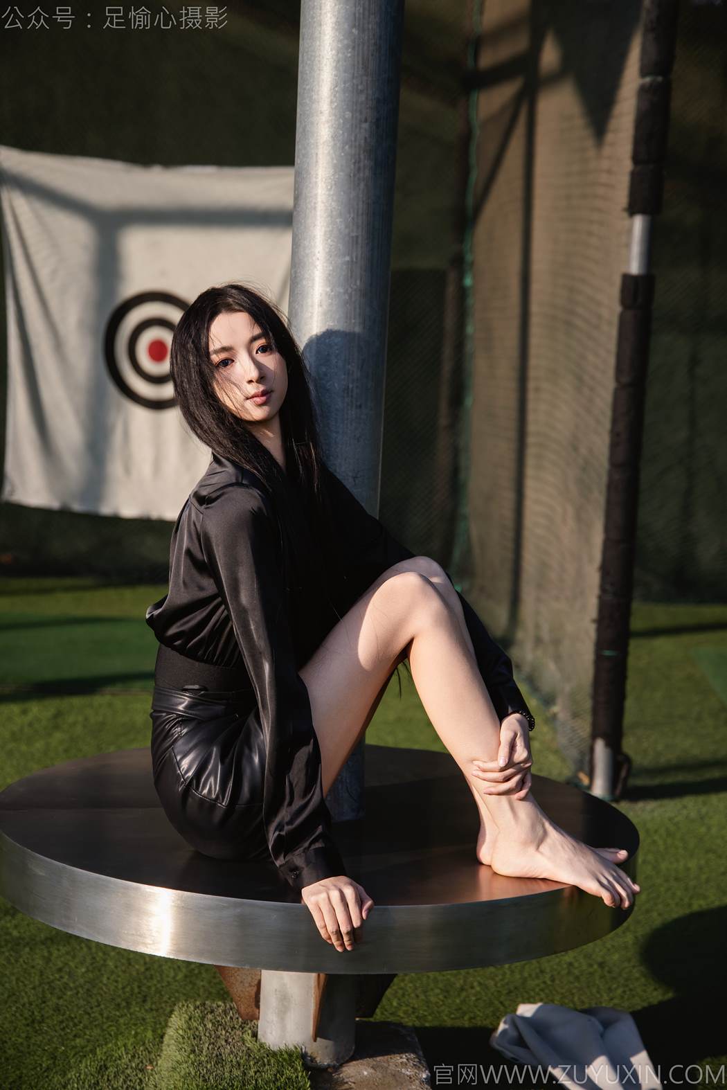图片[80]-足愉心 NO.020 云悦（搭配：黑色衬衫、皮裙、高跟鞋、裸足）[100P] – 速更版-美库