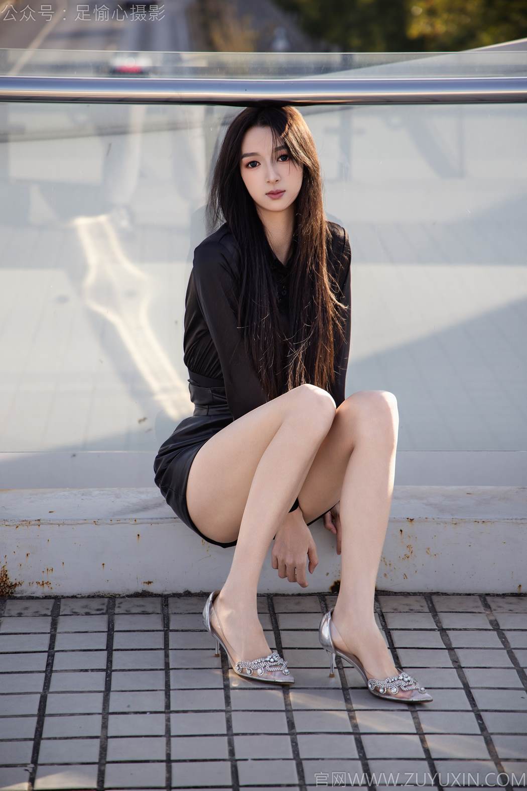 图片[84]-足愉心 NO.020 云悦（搭配：黑色衬衫、皮裙、高跟鞋、裸足）[100P] – 速更版-美库