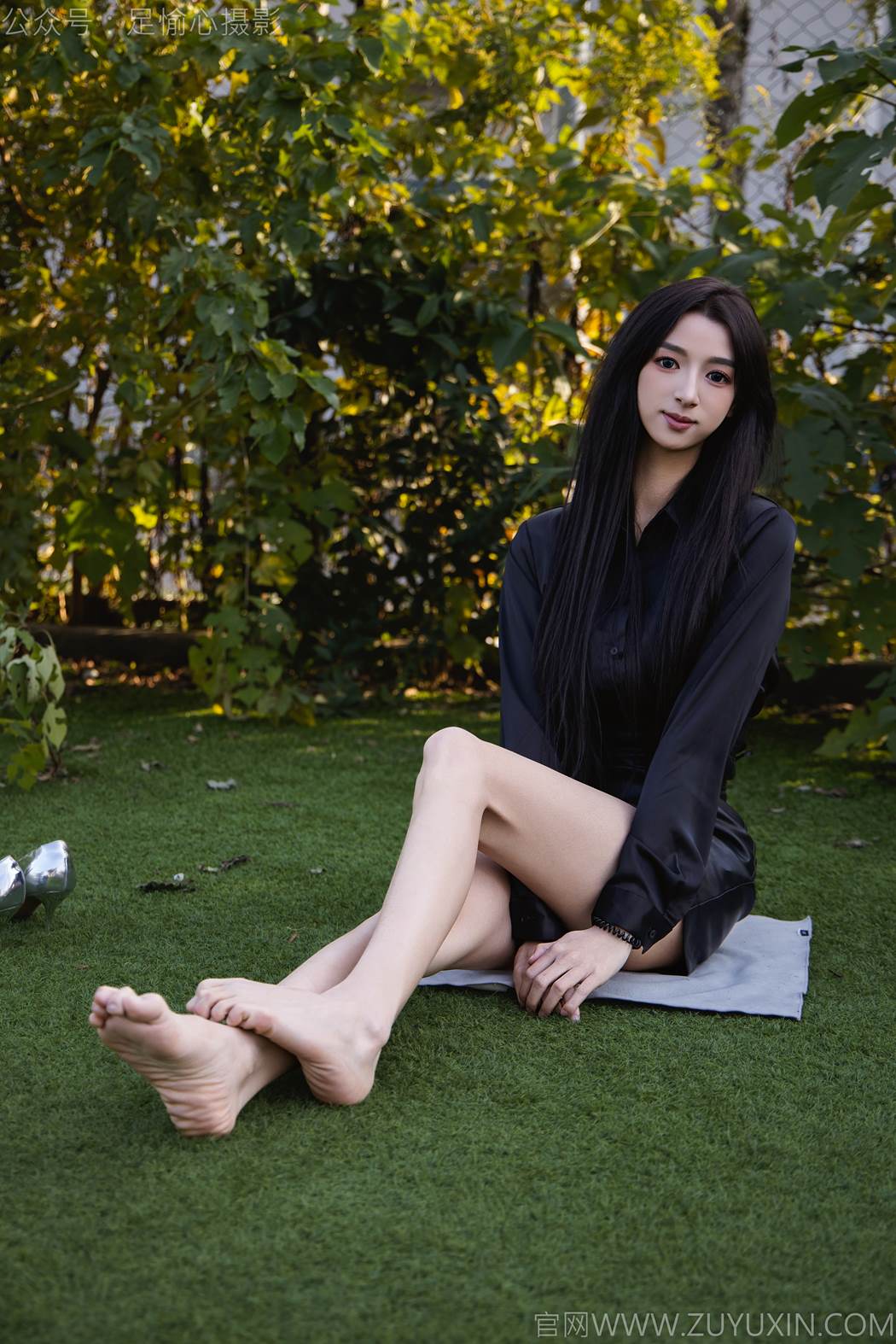 图片[96]-足愉心 NO.020 云悦（搭配：黑色衬衫、皮裙、高跟鞋、裸足）[100P] – 速更版-美库