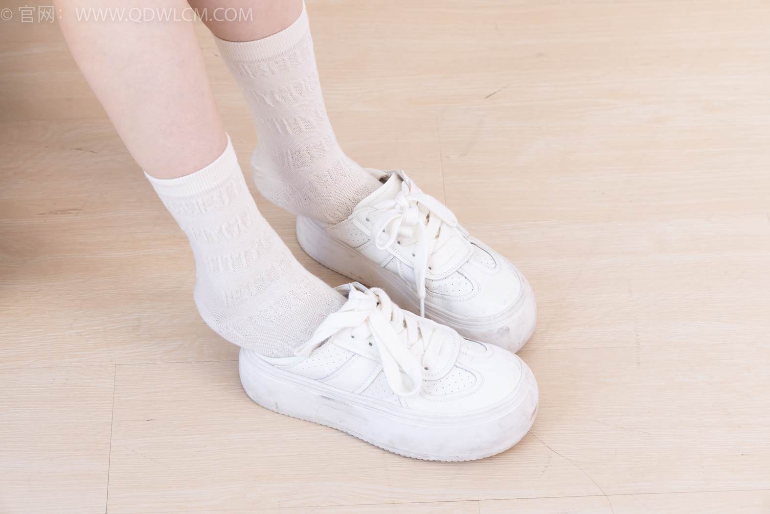 图片[18]-物恋传媒 NO.2422 贝壳-帆布鞋、白棉袜、裸足[150P] – 速更版-美库
