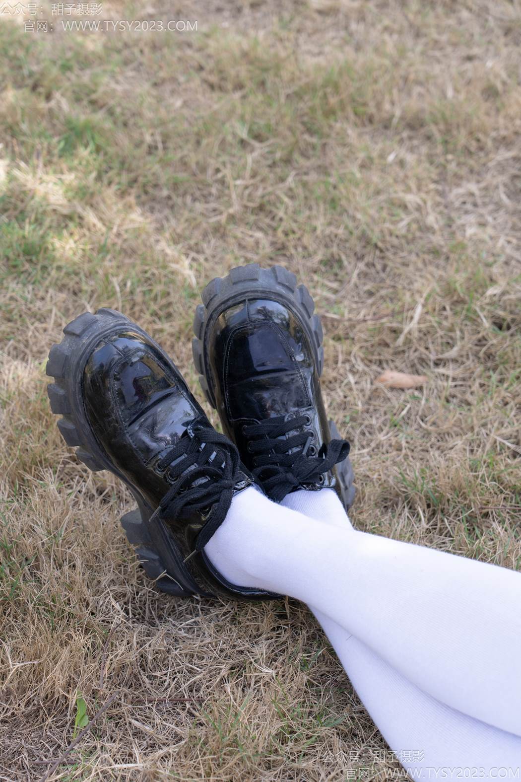 图片[16]-甜予摄影 NO.197 小甜桃-皮鞋、大腿袜、裸足[111P] – 速更版-美库