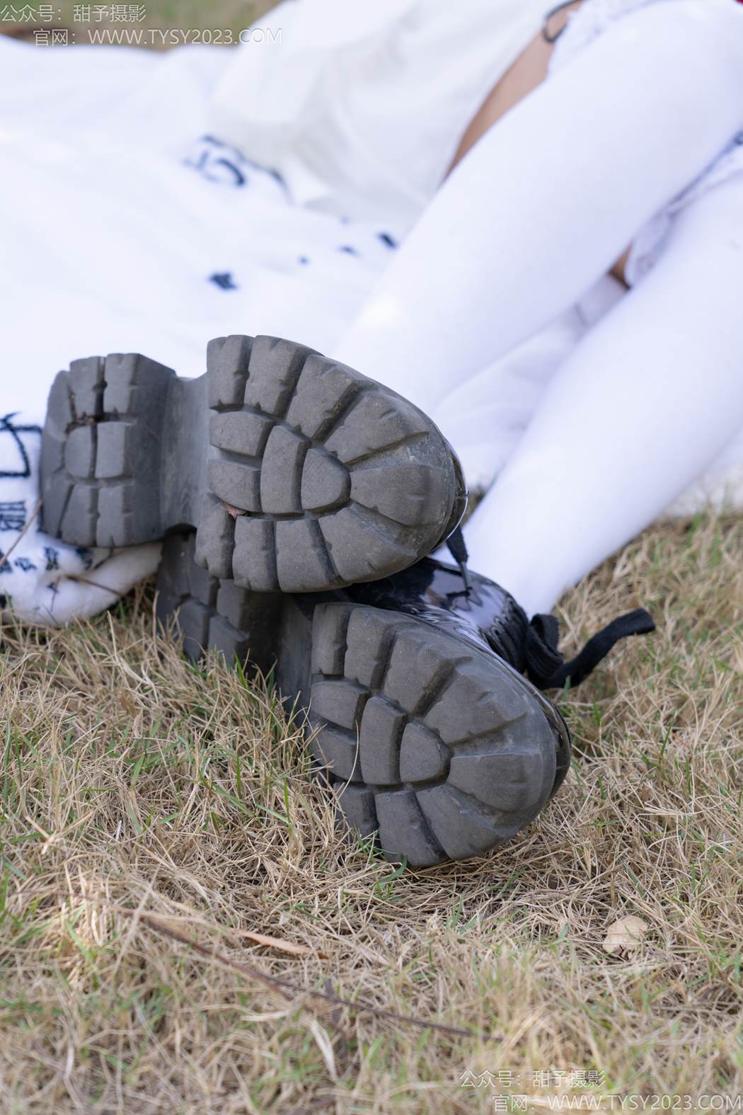 图片[27]-甜予摄影 NO.197 小甜桃-皮鞋、大腿袜、裸足[111P] – 速更版-美库