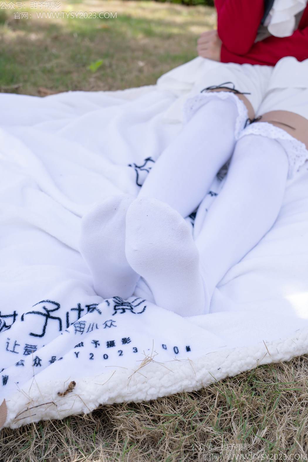 图片[47]-甜予摄影 NO.197 小甜桃-皮鞋、大腿袜、裸足[111P] – 速更版-美库