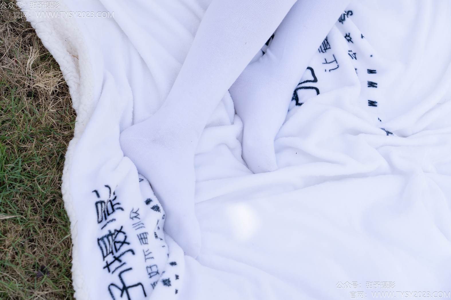 图片[53]-甜予摄影 NO.197 小甜桃-皮鞋、大腿袜、裸足[111P] – 速更版-美库