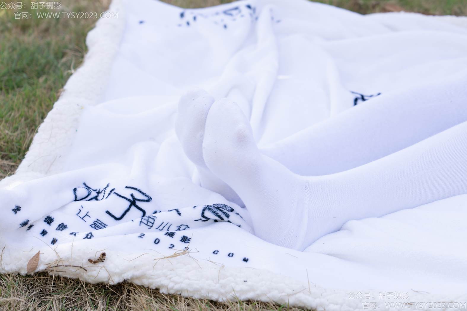 图片[62]-甜予摄影 NO.197 小甜桃-皮鞋、大腿袜、裸足[111P] – 速更版-美库