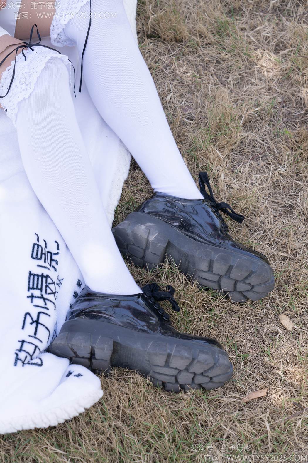 图片[105]-甜予摄影 NO.197 小甜桃-皮鞋、大腿袜、裸足[111P] – 速更版-美库