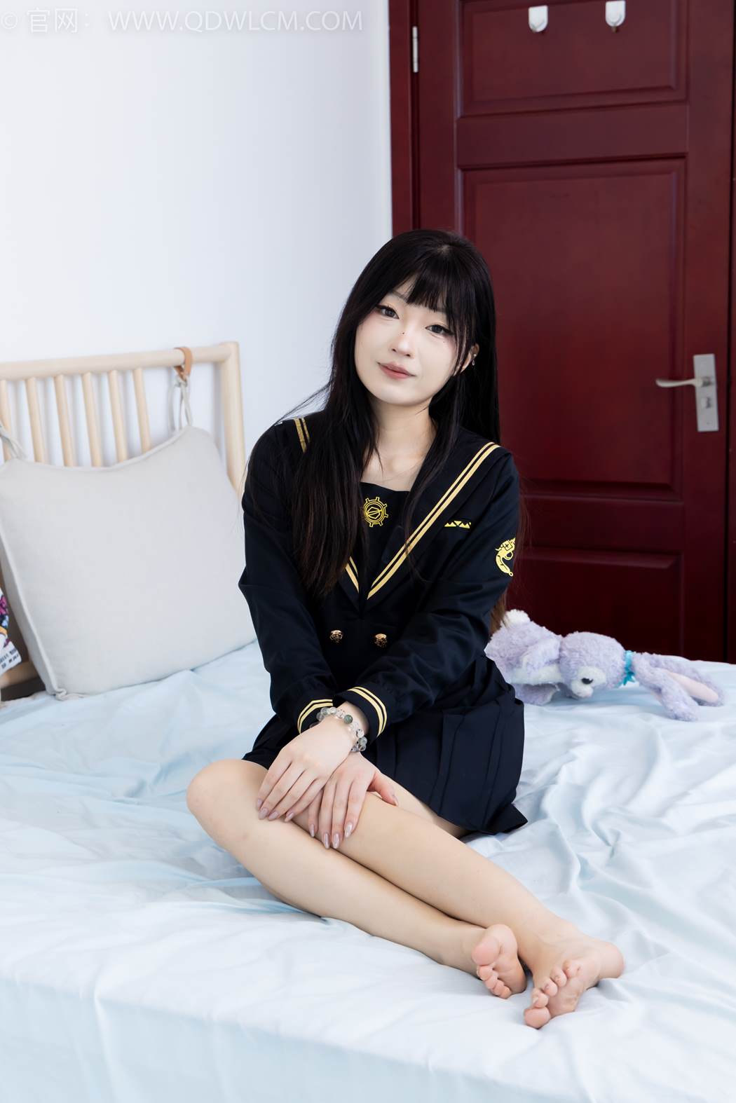 图片[15]-物恋传媒 NO.2423 嘟嘟-JK制服、板鞋、白色蕾丝船袜、裸足[126P] – 速更版-美库