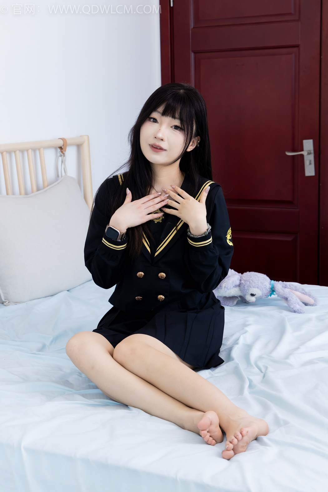 图片[19]-物恋传媒 NO.2423 嘟嘟-JK制服、板鞋、白色蕾丝船袜、裸足[126P] – 速更版-美库
