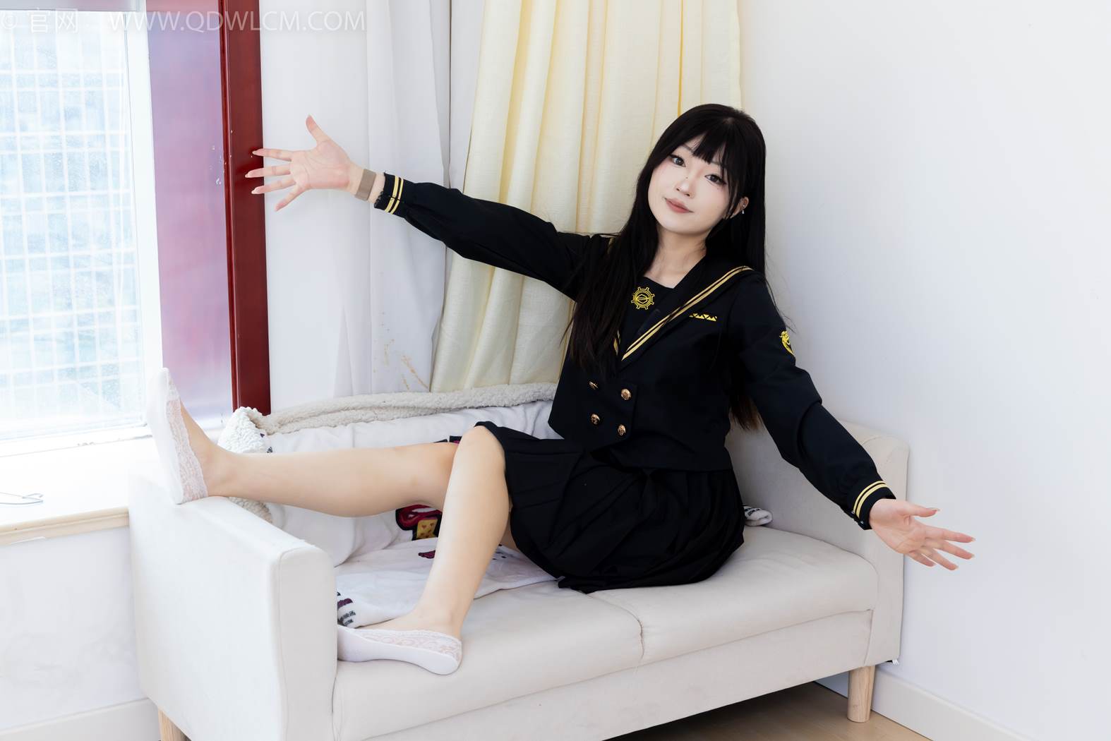 图片[23]-物恋传媒 NO.2423 嘟嘟-JK制服、板鞋、白色蕾丝船袜、裸足[126P] – 速更版-美库