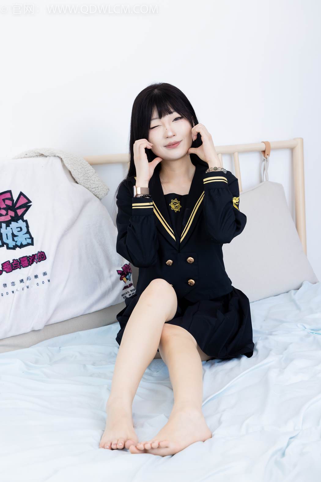 图片[33]-物恋传媒 NO.2423 嘟嘟-JK制服、板鞋、白色蕾丝船袜、裸足[126P] – 速更版-美库