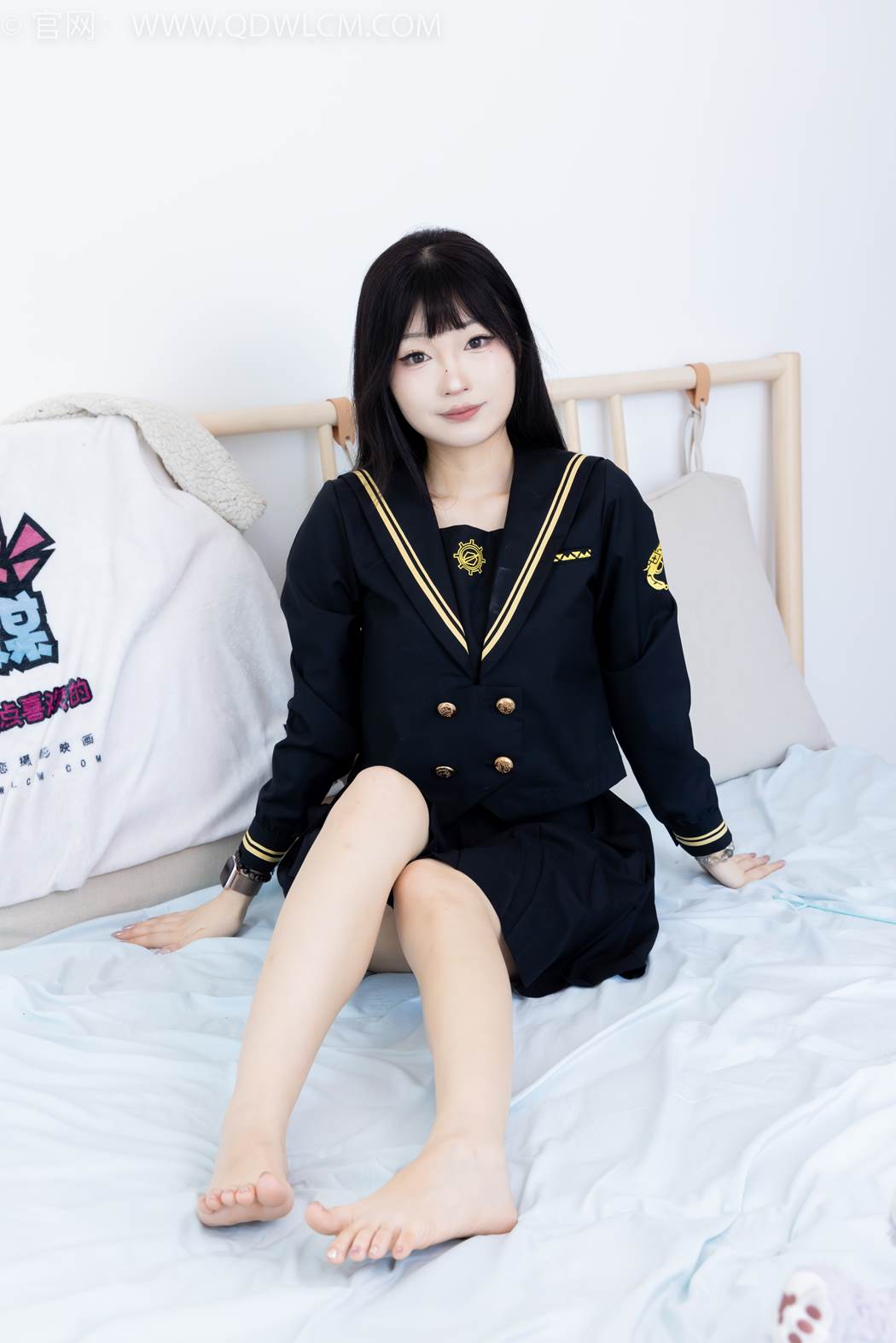 图片[34]-物恋传媒 NO.2423 嘟嘟-JK制服、板鞋、白色蕾丝船袜、裸足[126P] – 速更版-美库