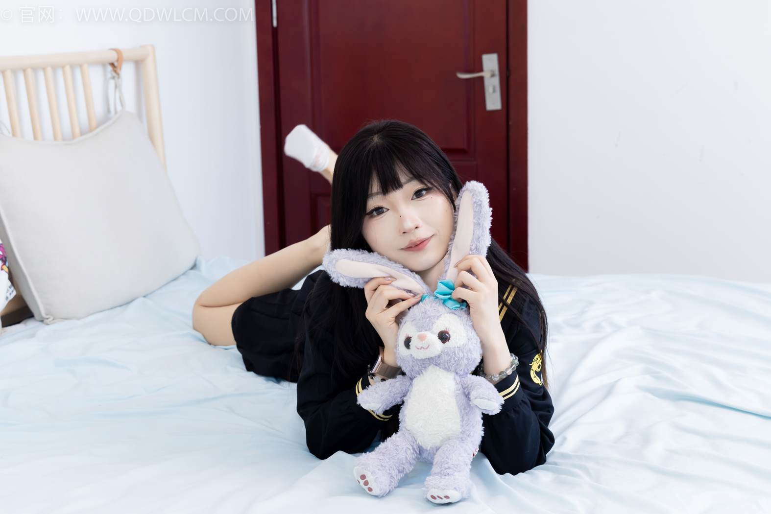 图片[36]-物恋传媒 NO.2423 嘟嘟-JK制服、板鞋、白色蕾丝船袜、裸足[126P] – 速更版-美库