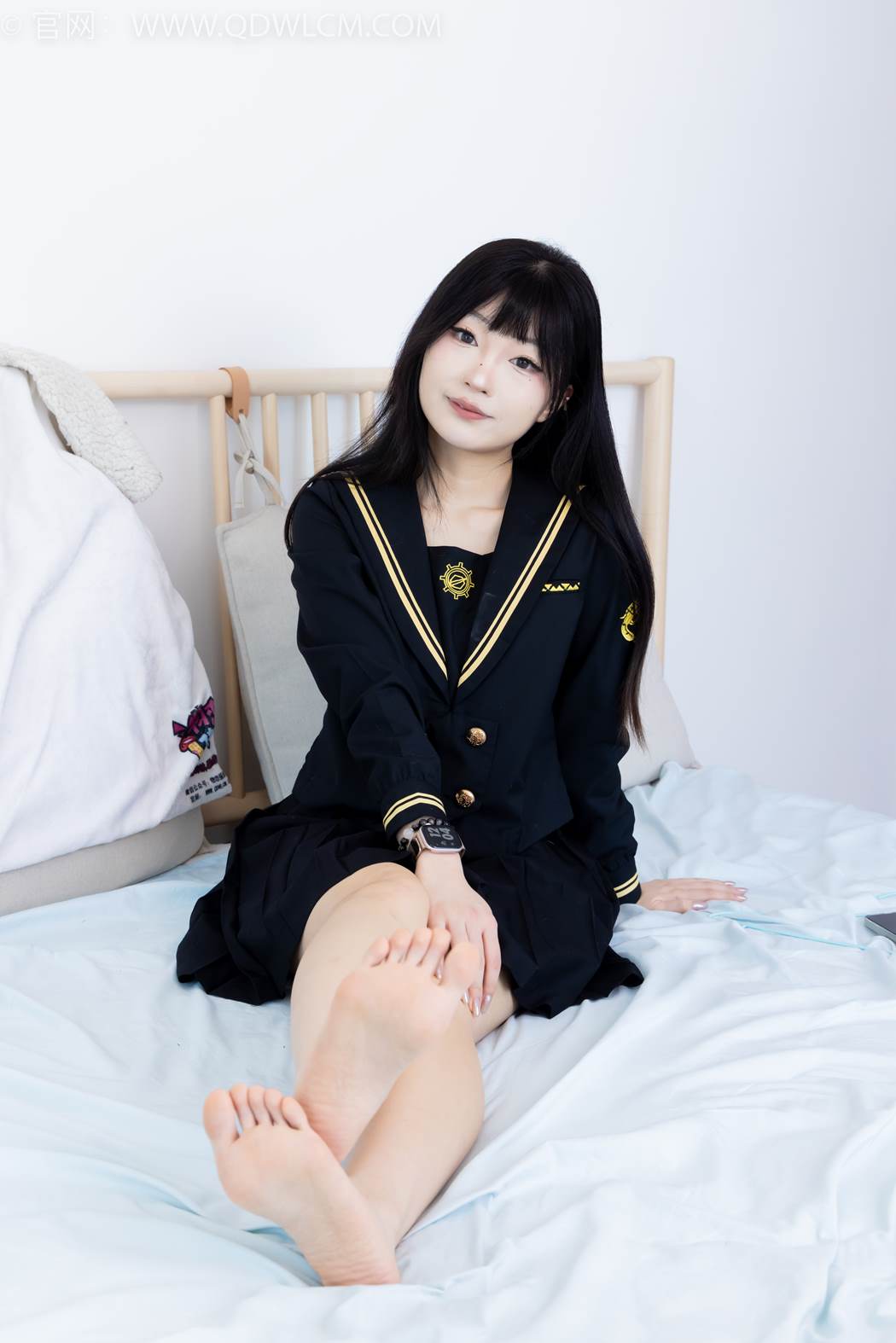 图片[43]-物恋传媒 NO.2423 嘟嘟-JK制服、板鞋、白色蕾丝船袜、裸足[126P] – 速更版-美库