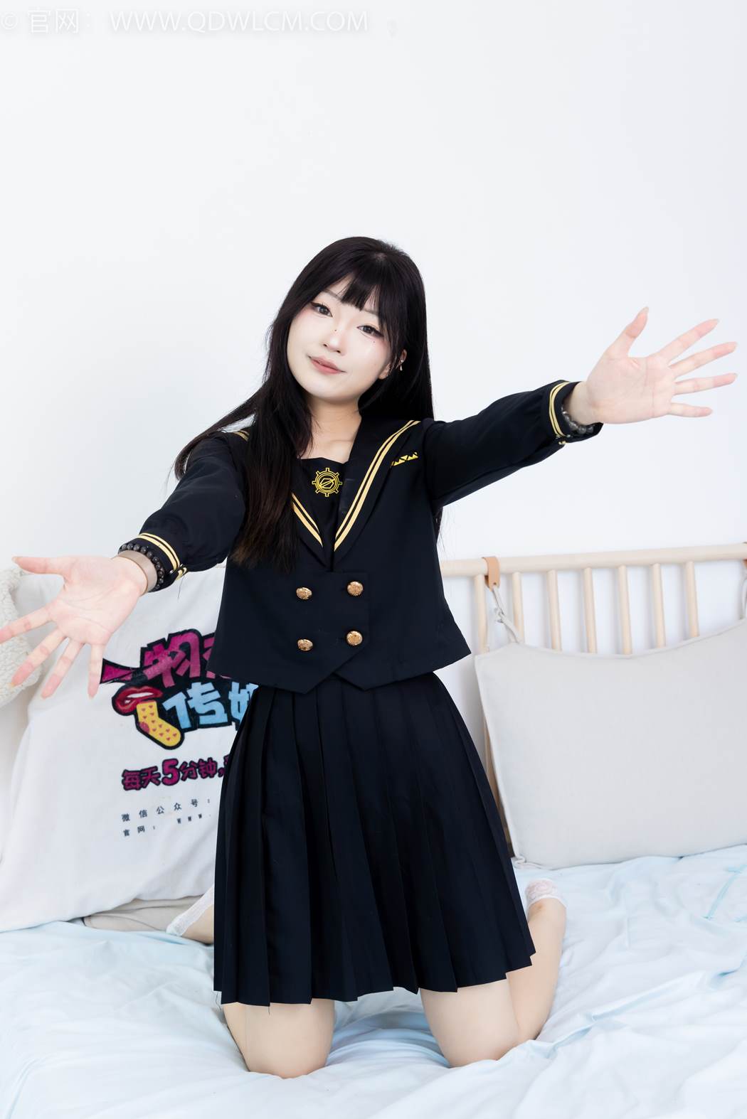 图片[51]-物恋传媒 NO.2423 嘟嘟-JK制服、板鞋、白色蕾丝船袜、裸足[126P] – 速更版-美库