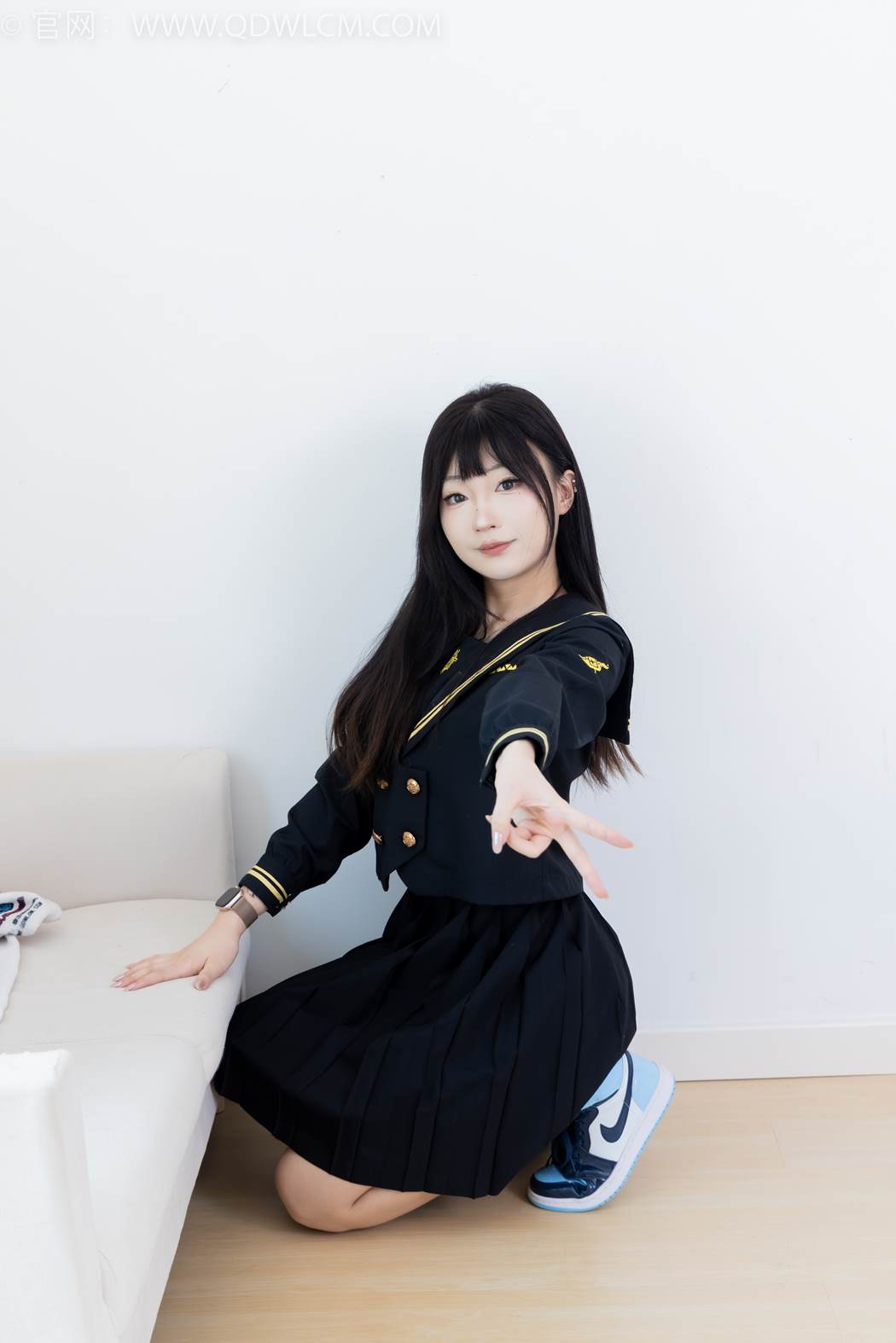 图片[81]-物恋传媒 NO.2423 嘟嘟-JK制服、板鞋、白色蕾丝船袜、裸足[126P] – 速更版-美库