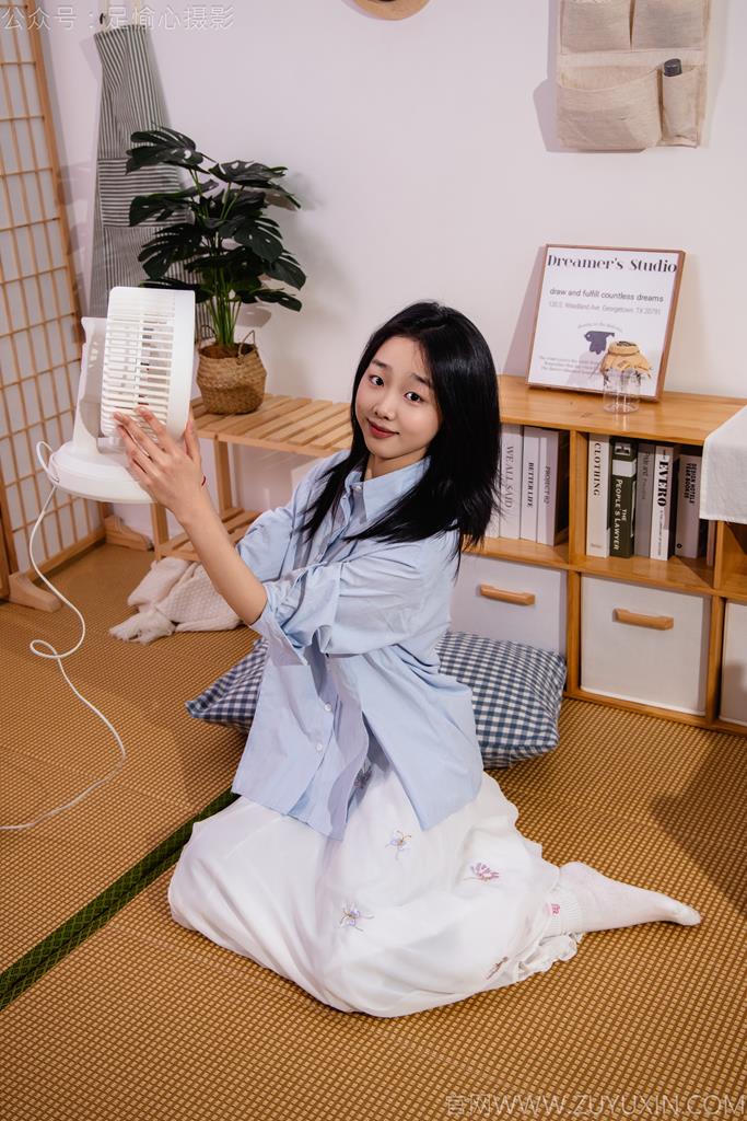 图片[18]-足愉心 NO.023 奶芙（搭配：蓝色衬衫、白色长裙、帆布鞋、白色棉袜、裸足）[110P] – 速更版-美库