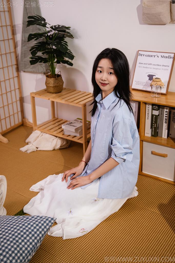 图片[23]-足愉心 NO.023 奶芙（搭配：蓝色衬衫、白色长裙、帆布鞋、白色棉袜、裸足）[110P] – 速更版-美库