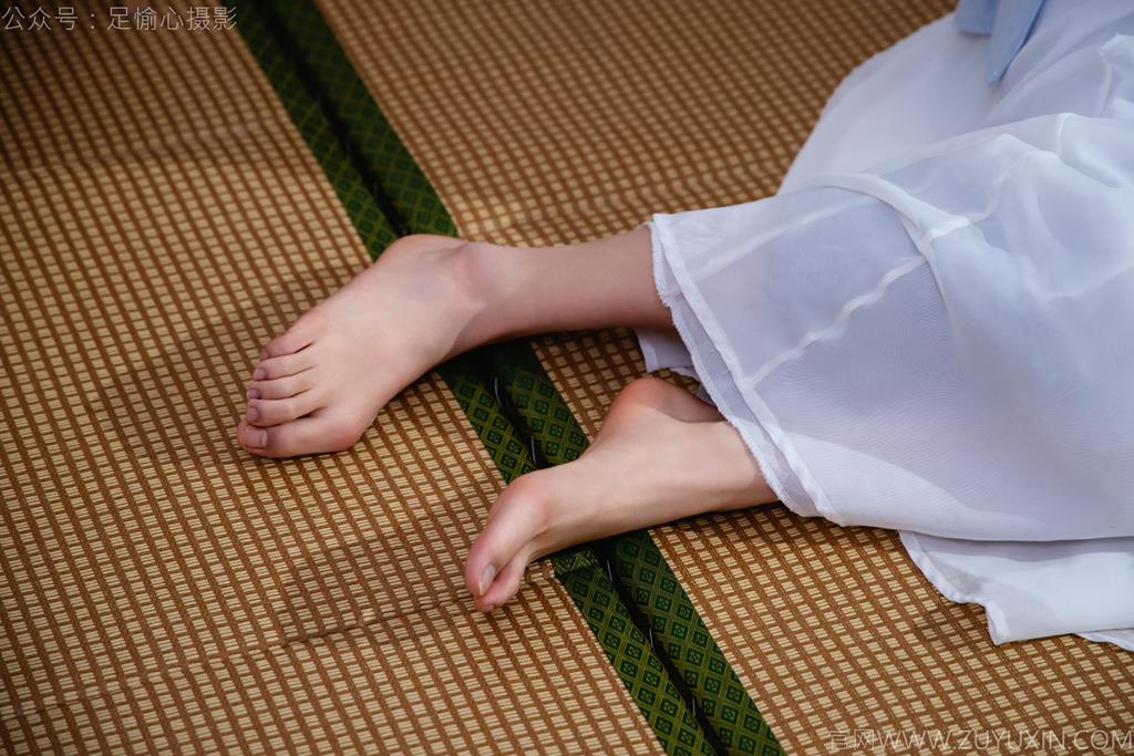 图片[55]-足愉心 NO.023 奶芙（搭配：蓝色衬衫、白色长裙、帆布鞋、白色棉袜、裸足）[110P] – 速更版-美库