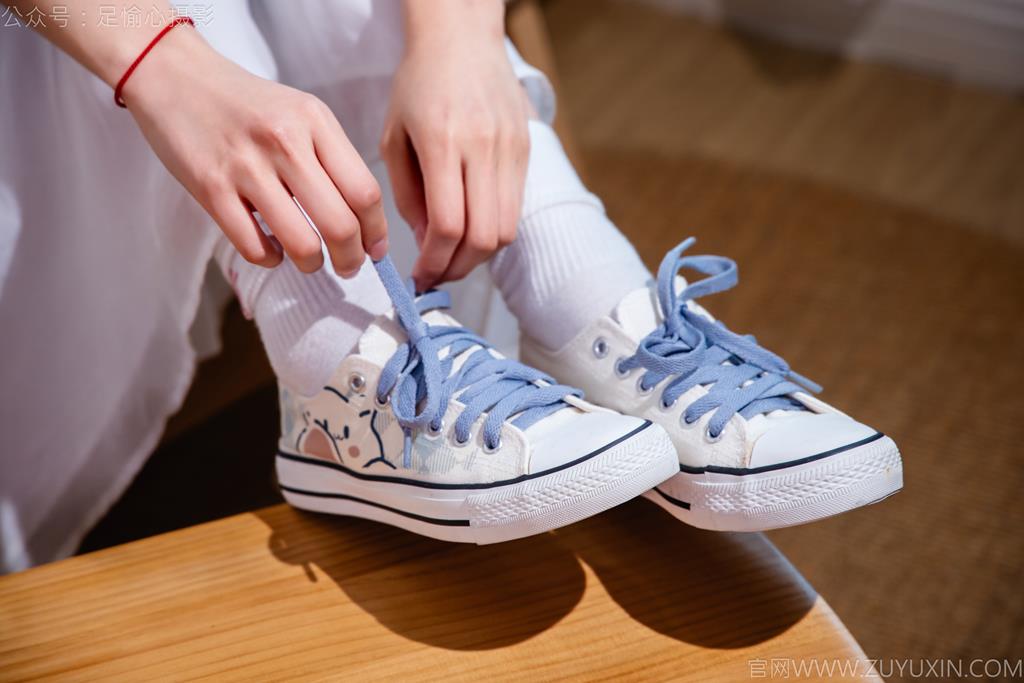 图片[83]-足愉心 NO.023 奶芙（搭配：蓝色衬衫、白色长裙、帆布鞋、白色棉袜、裸足）[110P] – 速更版-美库