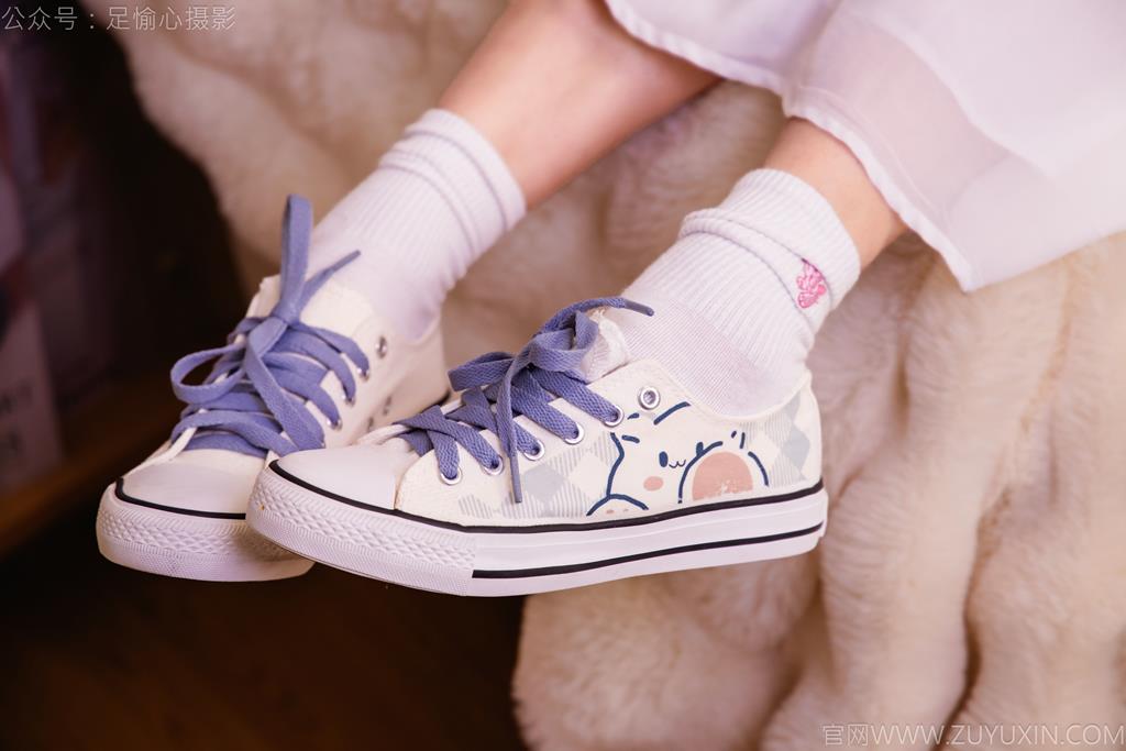 图片[93]-足愉心 NO.023 奶芙（搭配：蓝色衬衫、白色长裙、帆布鞋、白色棉袜、裸足）[110P] – 速更版-美库