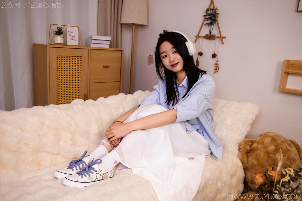 图片[98]-足愉心 NO.023 奶芙（搭配：蓝色衬衫、白色长裙、帆布鞋、白色棉袜、裸足）[110P] – 速更版-美库