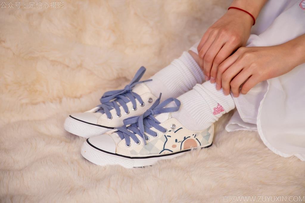 图片[100]-足愉心 NO.023 奶芙（搭配：蓝色衬衫、白色长裙、帆布鞋、白色棉袜、裸足）[110P] – 速更版-美库