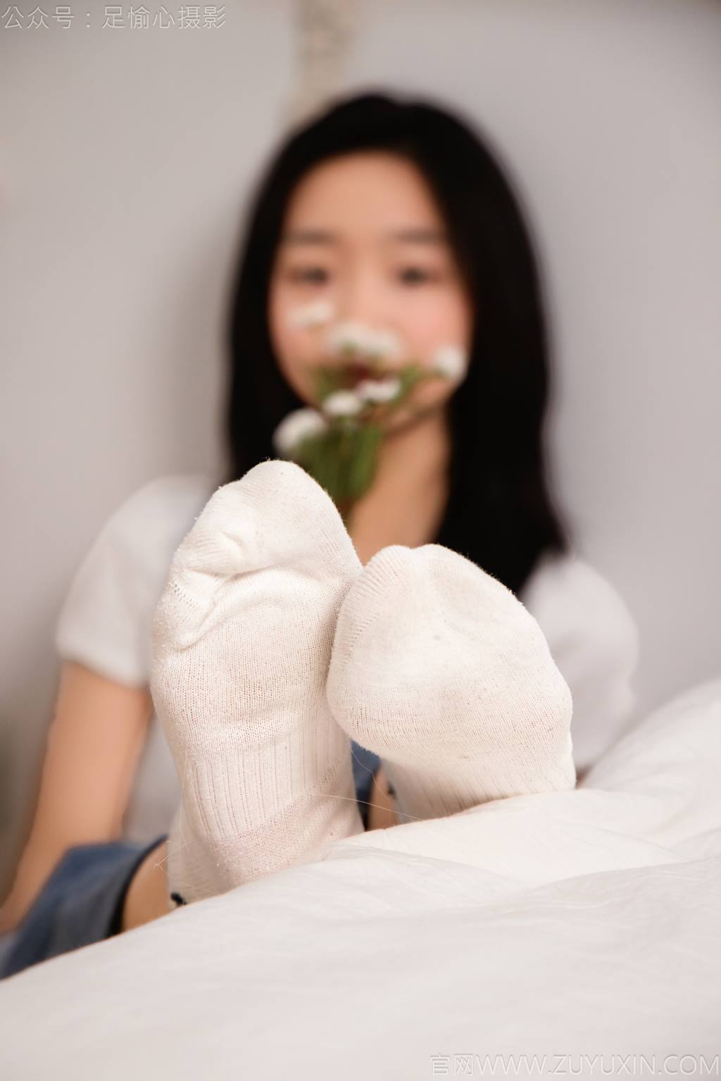 图片[38]-足愉心 NO.027 奶芙（搭配：白色T恤、牛仔长裤、德训鞋、白色棉袜、裸足）[110P] – 速更版-美库