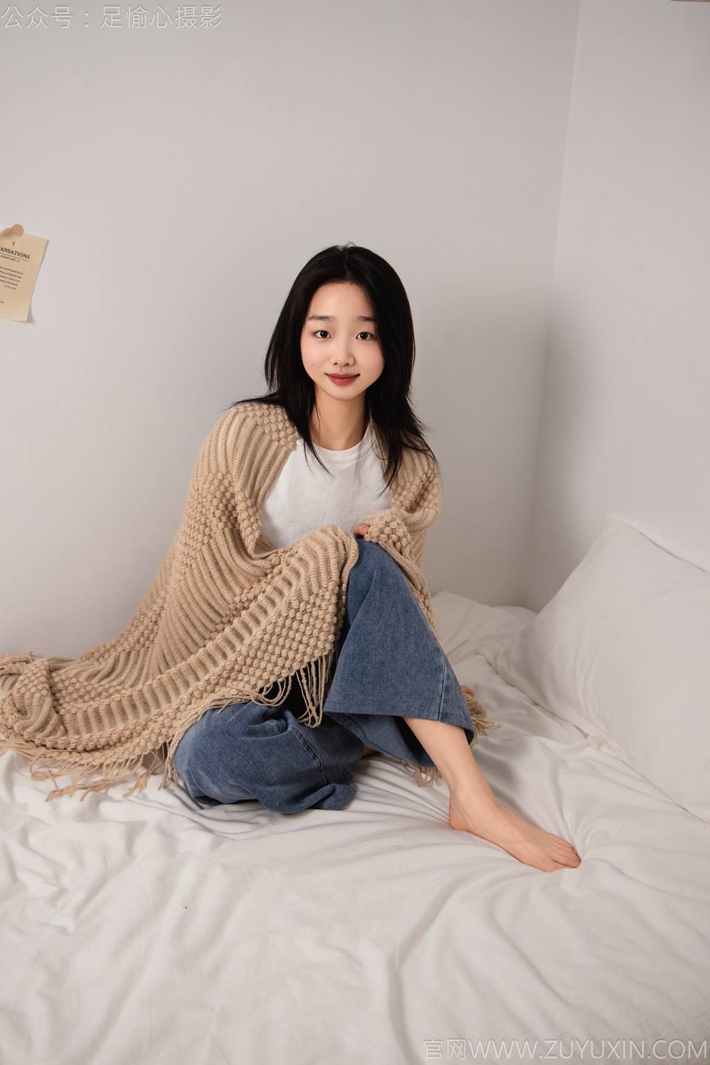图片[76]-足愉心 NO.027 奶芙（搭配：白色T恤、牛仔长裤、德训鞋、白色棉袜、裸足）[110P] – 速更版-美库