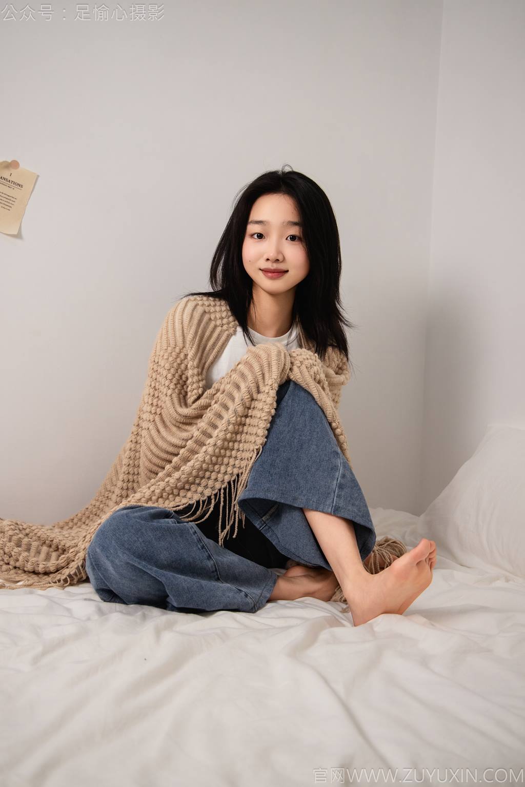 图片[78]-足愉心 NO.027 奶芙（搭配：白色T恤、牛仔长裤、德训鞋、白色棉袜、裸足）[110P] – 速更版-美库