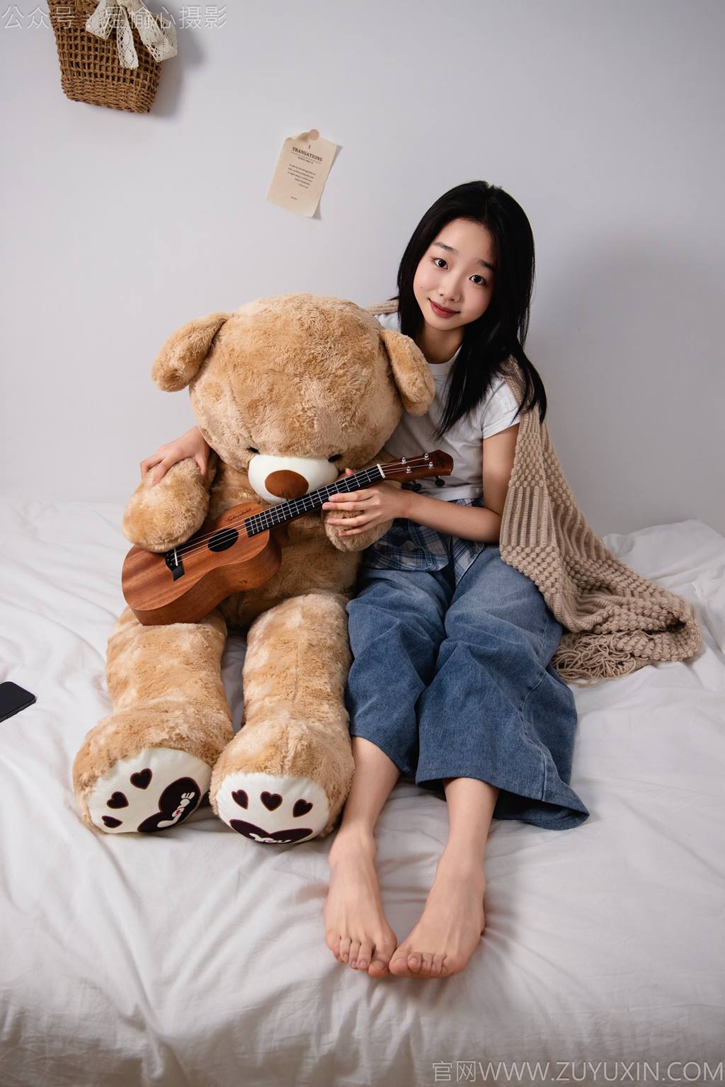 图片[84]-足愉心 NO.027 奶芙（搭配：白色T恤、牛仔长裤、德训鞋、白色棉袜、裸足）[110P] – 速更版-美库