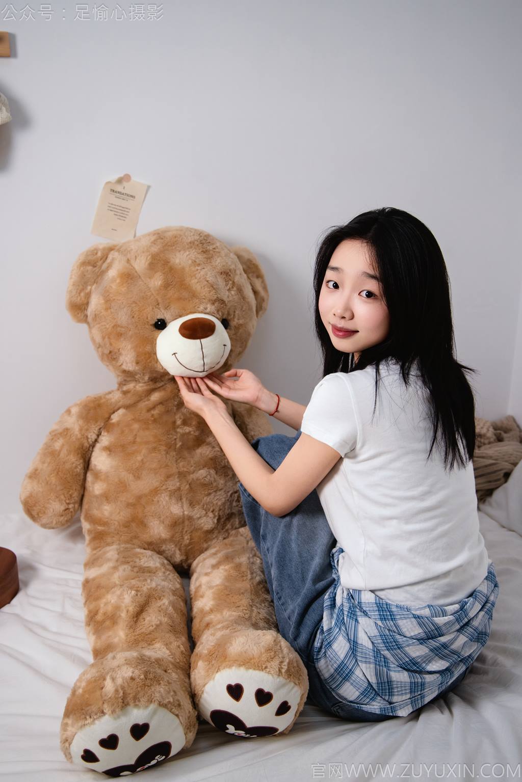 图片[92]-足愉心 NO.027 奶芙（搭配：白色T恤、牛仔长裤、德训鞋、白色棉袜、裸足）[110P] – 速更版-美库