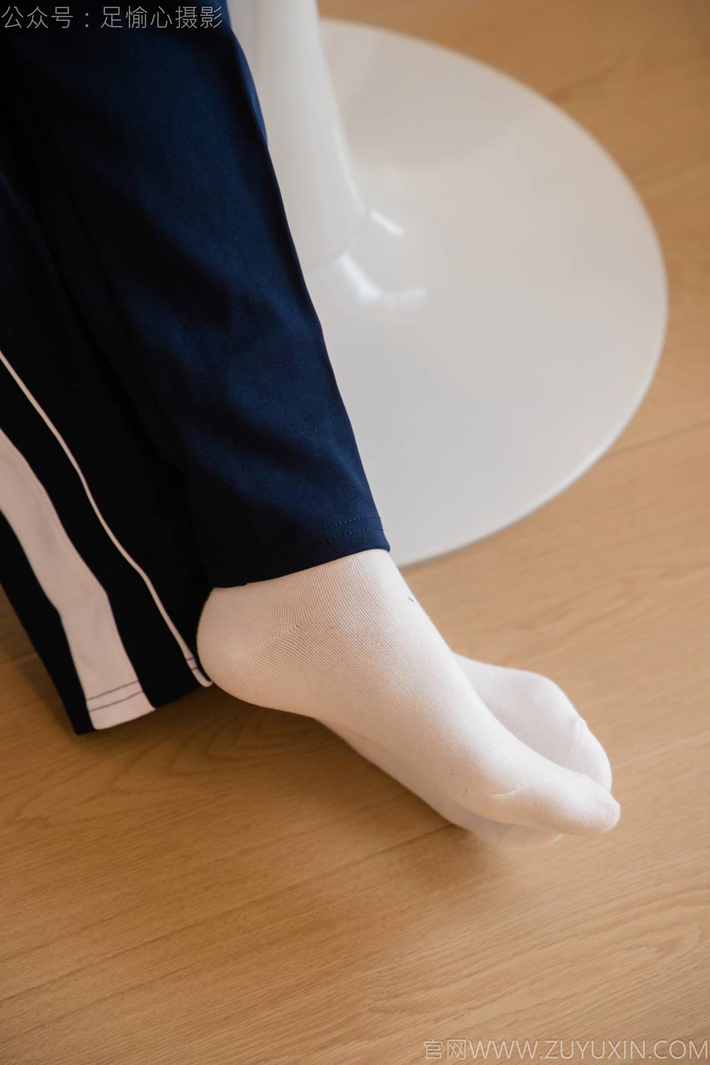 图片[42]-足愉心 NO.031 奶芙（搭配：校服、帆布鞋、白色棉袜、裸足）[110P] – 速更版-美库