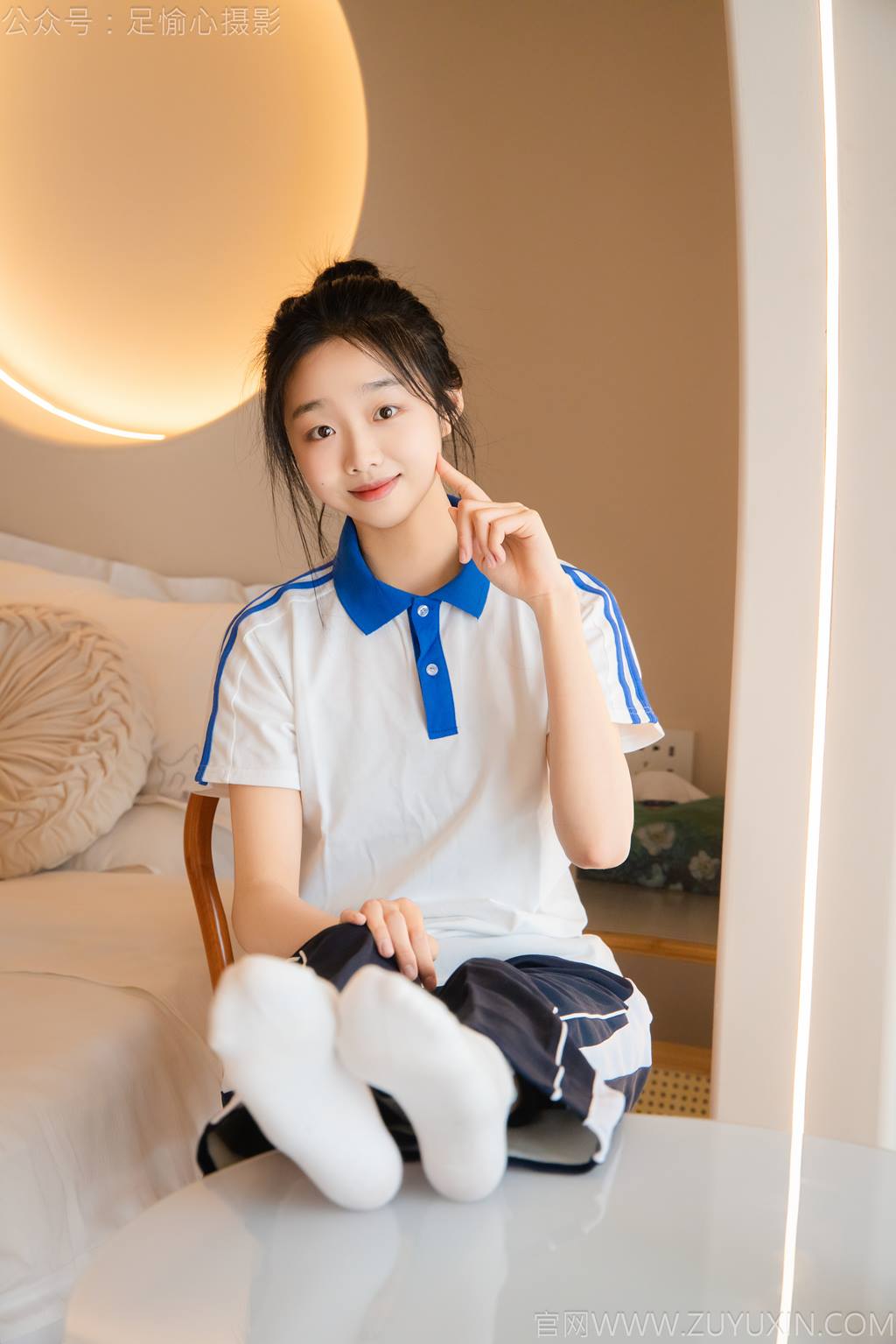 图片[44]-足愉心 NO.031 奶芙（搭配：校服、帆布鞋、白色棉袜、裸足）[110P] – 速更版-美库