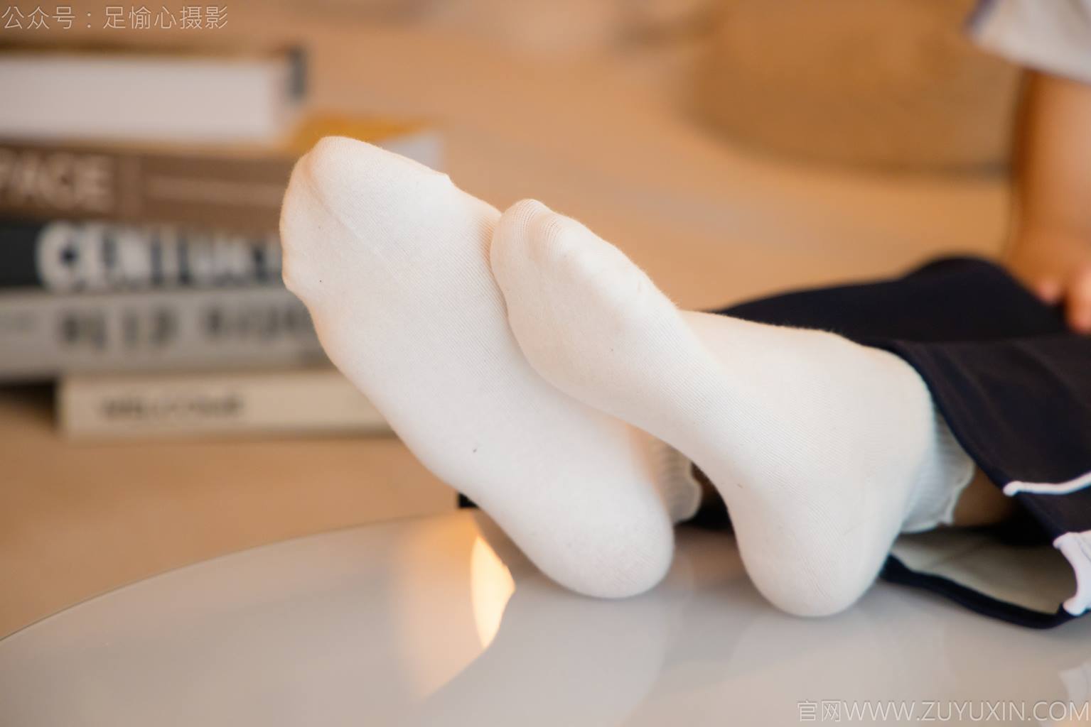 图片[47]-足愉心 NO.031 奶芙（搭配：校服、帆布鞋、白色棉袜、裸足）[110P] – 速更版-美库